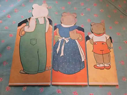 Photo of free Yellowstone Bear Books (West 7th) #2