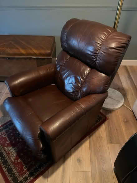 Photo of free Recliner, upholstered headboard (Maryland Heights) #4