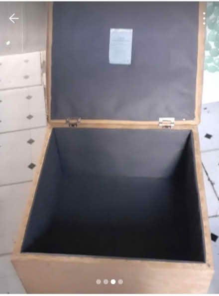 Photo of free Ottoman / poffee (Fox hollies B27) #3
