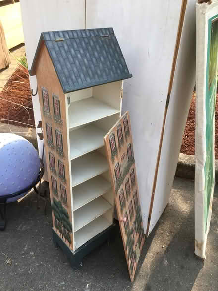 Photo of free Wood cabinets (Keizer Terrace green) #2