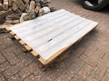 Photo of free medium pallet (OX4 Iffley) #1