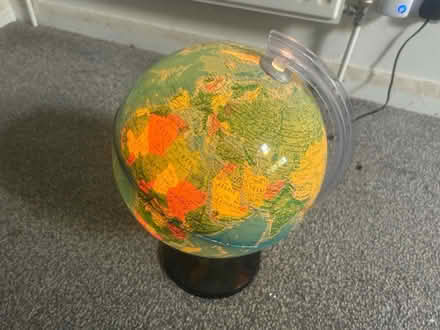 Photo of free French Globe (Upper Beeding) #1