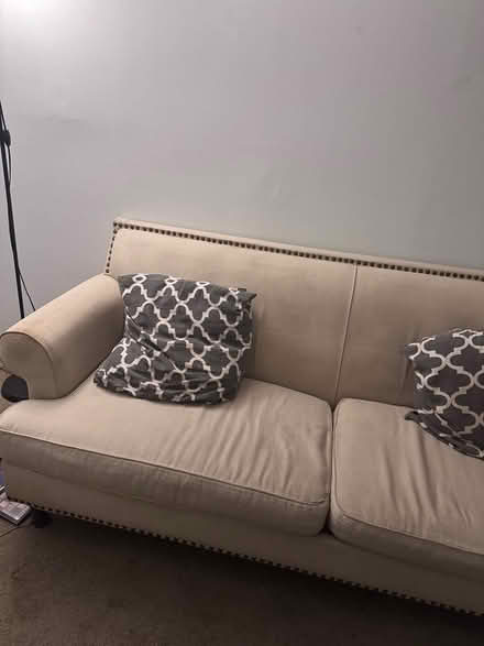 Photo of free sofa (Oakland park) #3