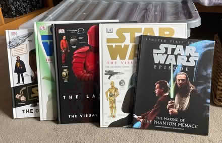 Photo of free 5 Star Wars visual dictionaries (Golden Green TN11) #1