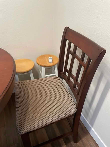 Photo of free Counter height dining table+chairs (Orchard Glen Apartments) #4