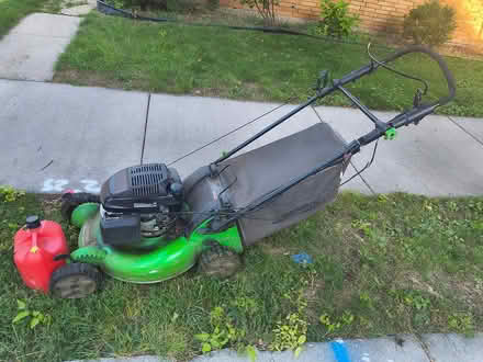 Photo of free Gas Lawnmower (Washington Heights) #1