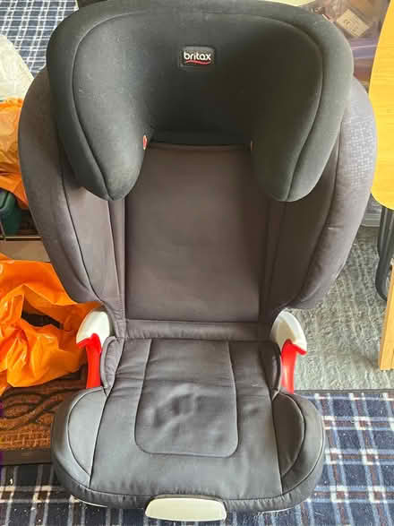 Photo of free Car seat (Stone Cross BN24) #1