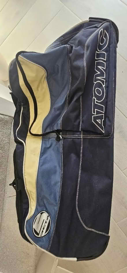 Photo of free Atomic ski / sports / travel bag (Lydden, Dover, CT15) #3