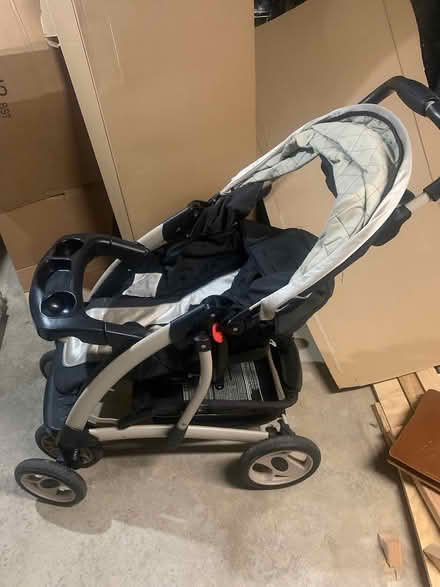 Photo of free Graco Reversal Stroller (Paterson) #3