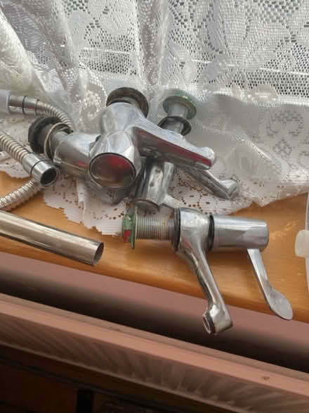 Photo of free Electric Shower, Taps, Shower Curtain (CT11) #4