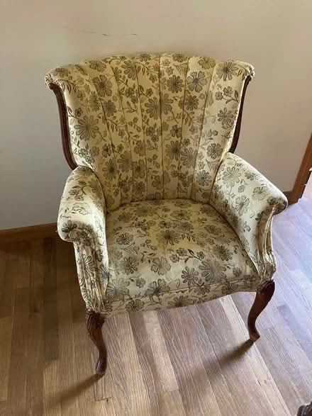 Photo of free King Thomas chair (Shirley/Mastic Beach) #1