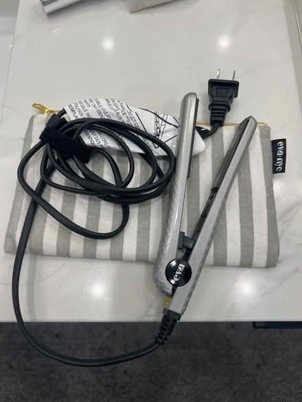Photo of free Travel size hair straightener (Old Town) #1