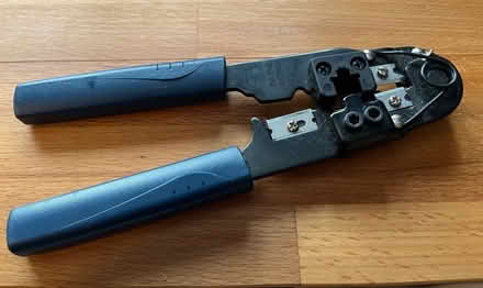 Photo of free RJ45 (Ethernet plug) crimp tool (Bishopston BS7) #1