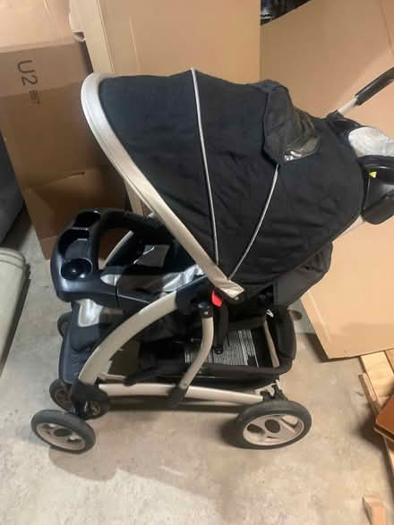 Photo of free Graco Reversal Stroller (Paterson) #4