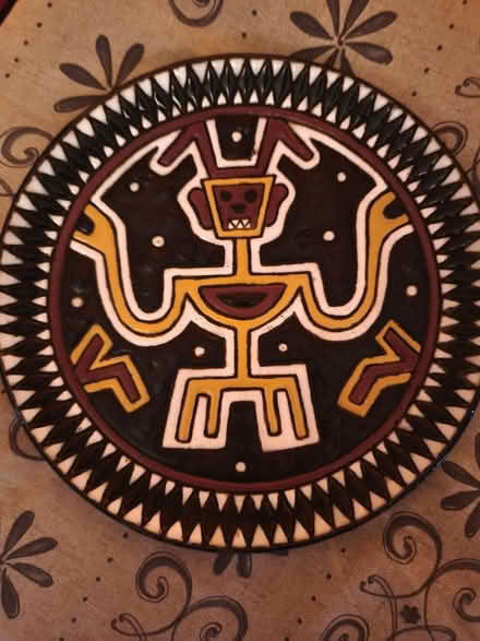 Photo of free Decorative plate, approx 9 inches. (Church RG2) #1
