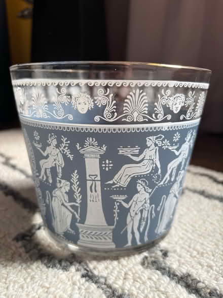 Photo of free Vintage Glass Ice Bucket (Rego Park) #1