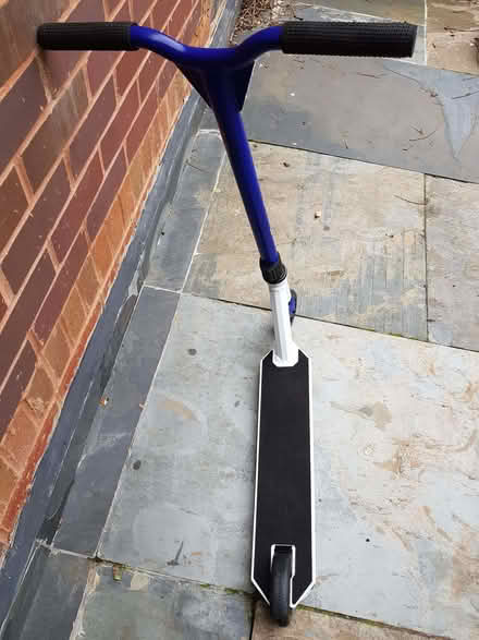 Photo of free Kids stunt scooter in excellent condition (Bearwood B67) #2