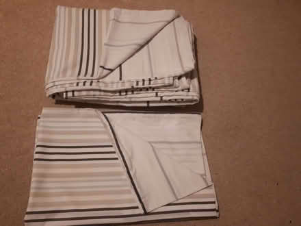 Photo of free Single Duvet Cover & Pillow Case (reversible) (Cressex HP12) #1