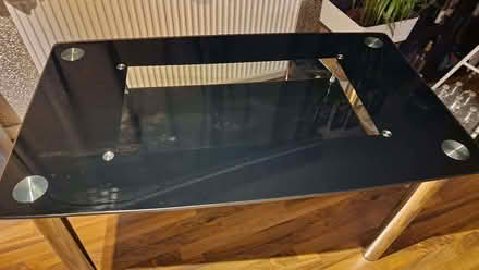 Photo of free Dining room table (Greenwich Peninsula SE10) #1