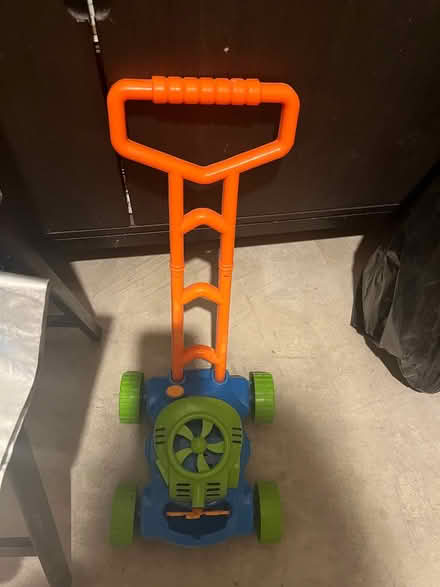 Photo of free Baby bed, toy mosquito net (Springfield Gardens 11413) #4