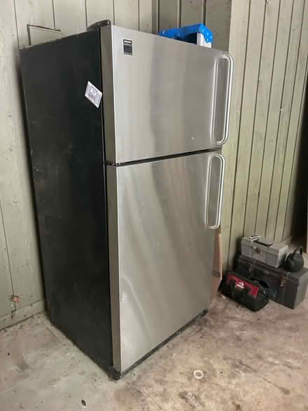 Photo of free Freezer/ Fridge (Sandy Springs-Riverside Dr) #1
