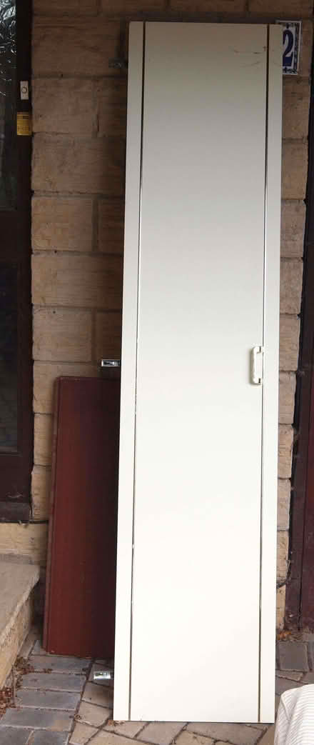 Photo of free four wardrobe panels (Oakwood LS8) #1