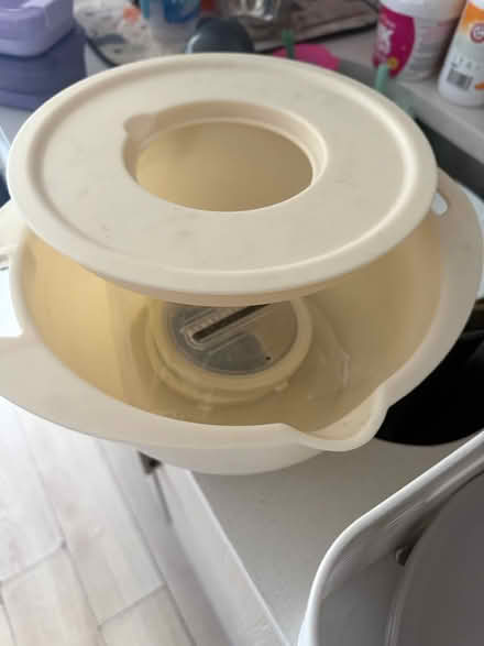 Photo of free Dishes/Other kitchen items (Southwest DC-Navy Yard) #1