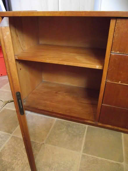 Photo of free Small solid wood wardrobe/drawer unit (Stoke Prior HR6) #4