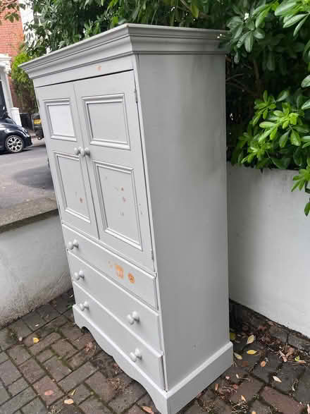 Photo of free Small wardrobe (Wandsworth Common SW12) #1