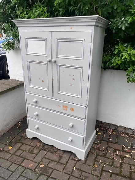 Photo of free Small wardrobe (Wandsworth Common SW12) #2