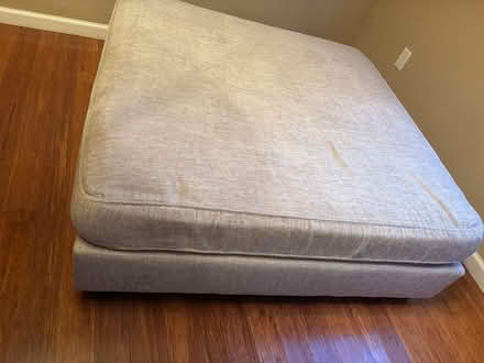 Photo of free Cream colored ottoman (West Sacramento) #1