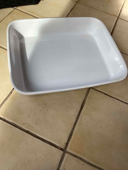 Photo of free Large oven/lasagne (13"x 11" ) dish (Gosport PO12) #1