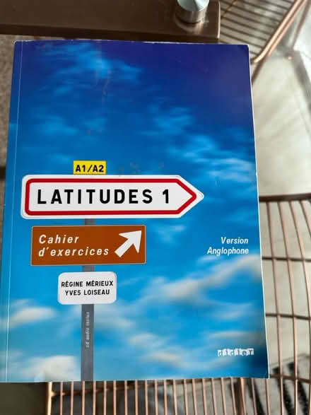 Photo of free French text book (Ninelms SW8) #1