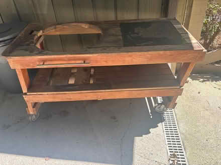 Photo of free Green Egg stand (Sandy Springs-Riverside Dr) #1