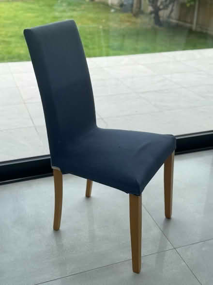 Photo of free Table and 6 x chairs (Southend SS1) #1