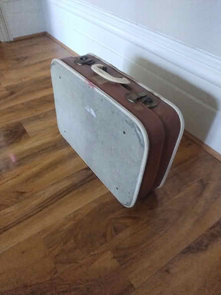 Photo of free Old fashioned suitcase (Old Town TN40) #1