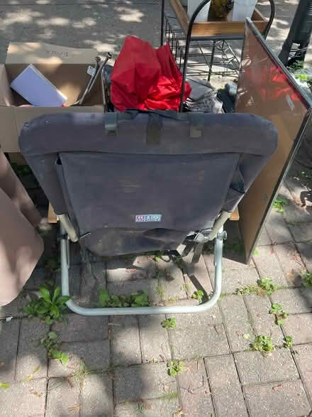 Photo of free one day sidewalk giveaway (Leslieville) #2
