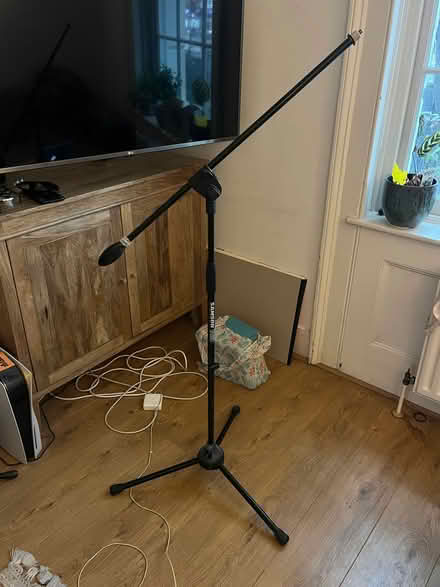 Photo of free Microphone stand (Canonbury N1) #1