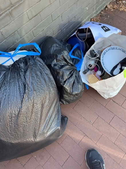 Photo of free Various stuff (Adams Morgan/ DuPont Circle) #1