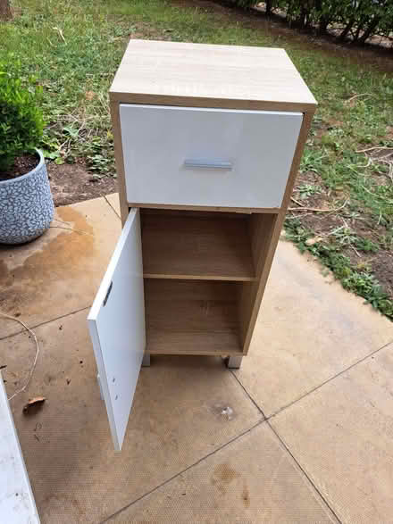 Photo of free Small cupboard unit (Caversham RG4) #1