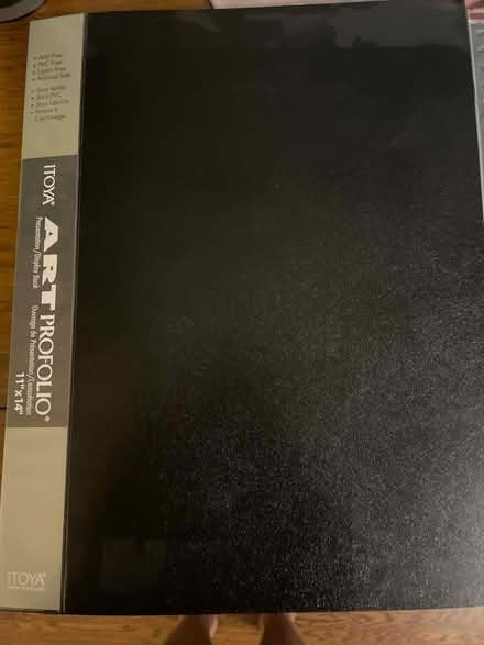 Photo of free 11 x 14 art portfolio (Reston) #1