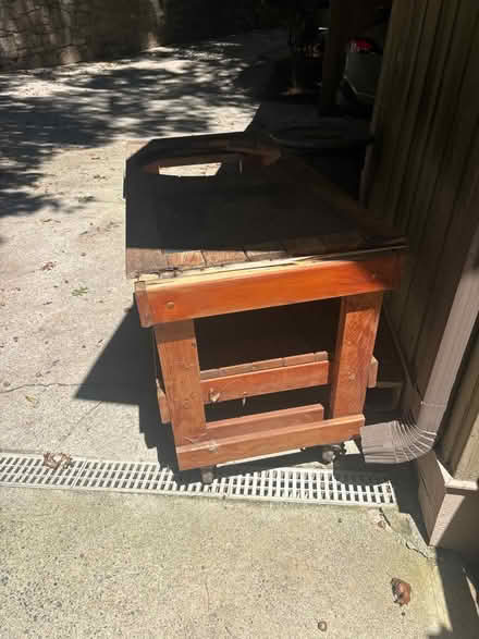 Photo of free Green Egg stand (Sandy Springs-Riverside Dr) #2