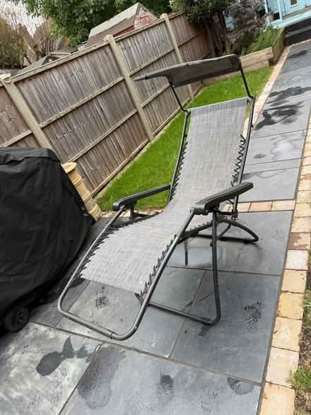 Photo of free 'gravity' reclining garden chair (Earlswood RH1) #3