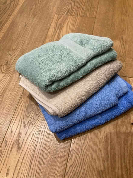Photo of free 4 x hand towels (Hampton Hill TW11) #1