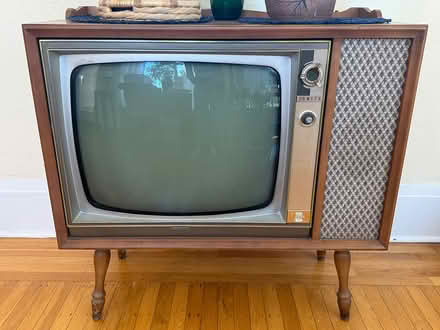 Photo of free 1950s Zenith tv set (Piedmont) #2