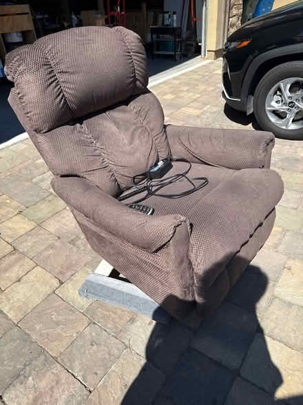 Photo of free Lazy Boy Recline chair (Country Estates Gilroy) #1