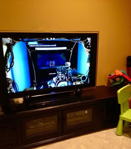 Photo of free Large screen TV (In Burleigh Manor Neighborhood) #1