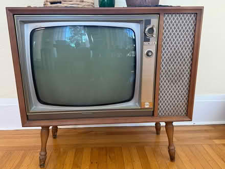 Photo of free 1950s Zenith tv set (Piedmont) #1