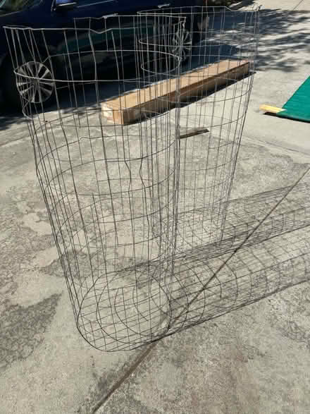 Photo of free Tomato cages (near I280 & Page Mill Road) #2