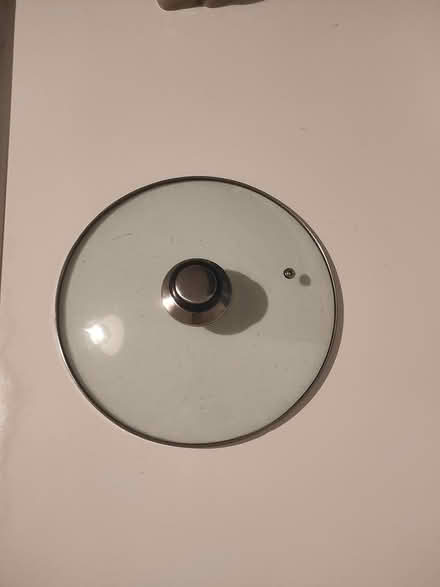Photo of free grill pan and oval pot lid (Glasgow) #3